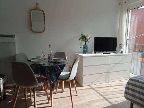 Fos-sur-Mer Apartment | les Carabins, Clim, Parking, Commerce