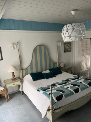 Noirmoutier-en-l'Ile Bed & Breakfast | Les Chênes Verts