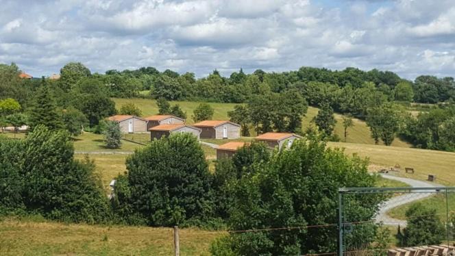 Montredon-Labessonnie Apartment | LES CHALETS D HERMINE