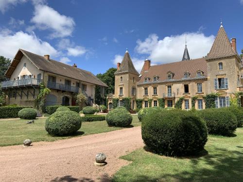 Saint-Julien-de-Civry House | Les chambres d'Hôtes du Château de Vaulx