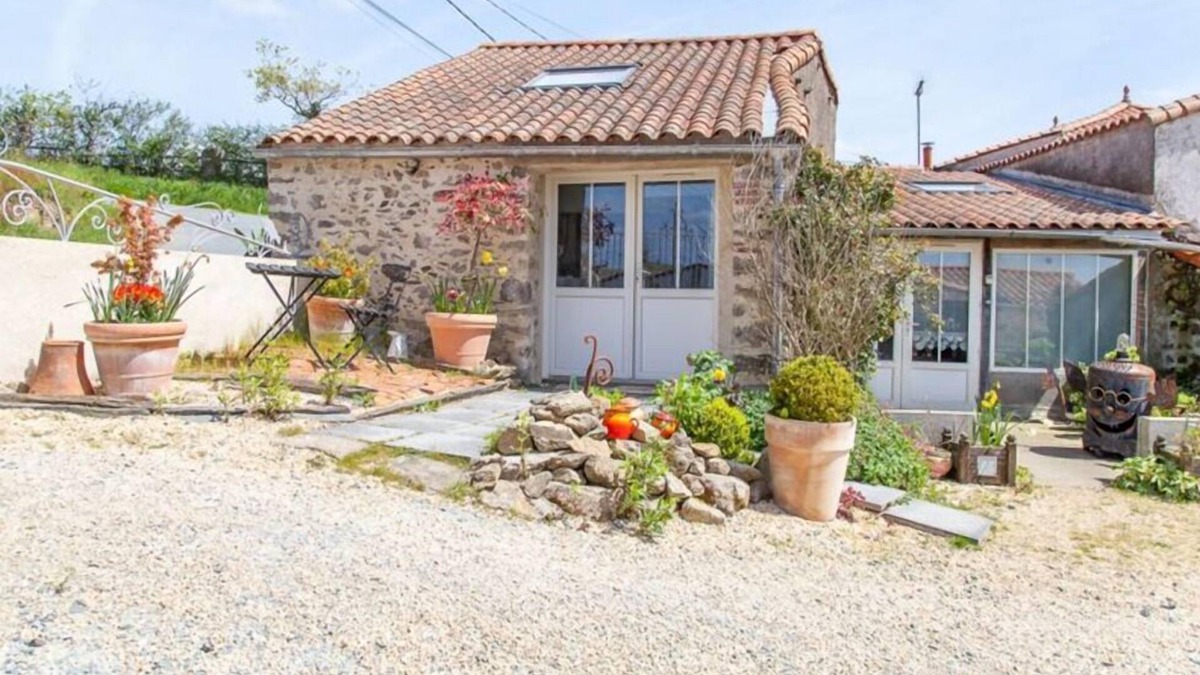 Les Herbiers Bed & Breakfast | Les Chambres de la Forge des Collines