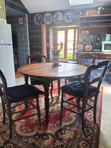 Etival-Clairefontaine Apartment | Les Chanterelles La souris des champs