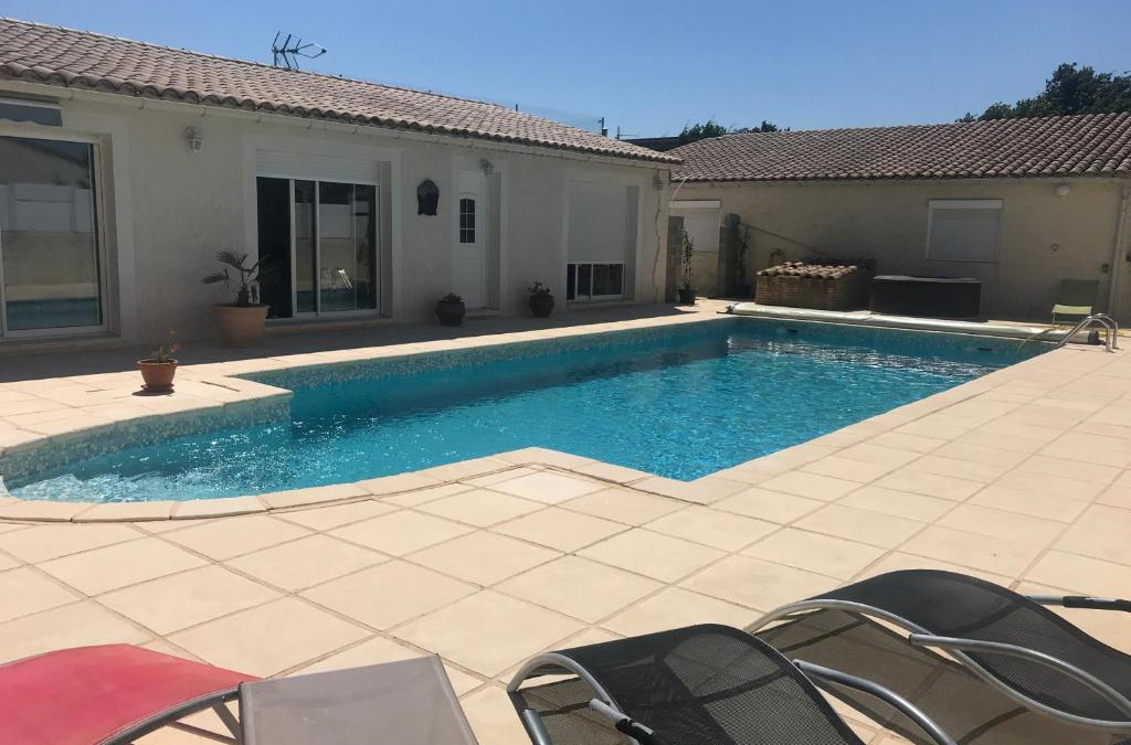 Donzere Apartment | LES CLÉMATITES