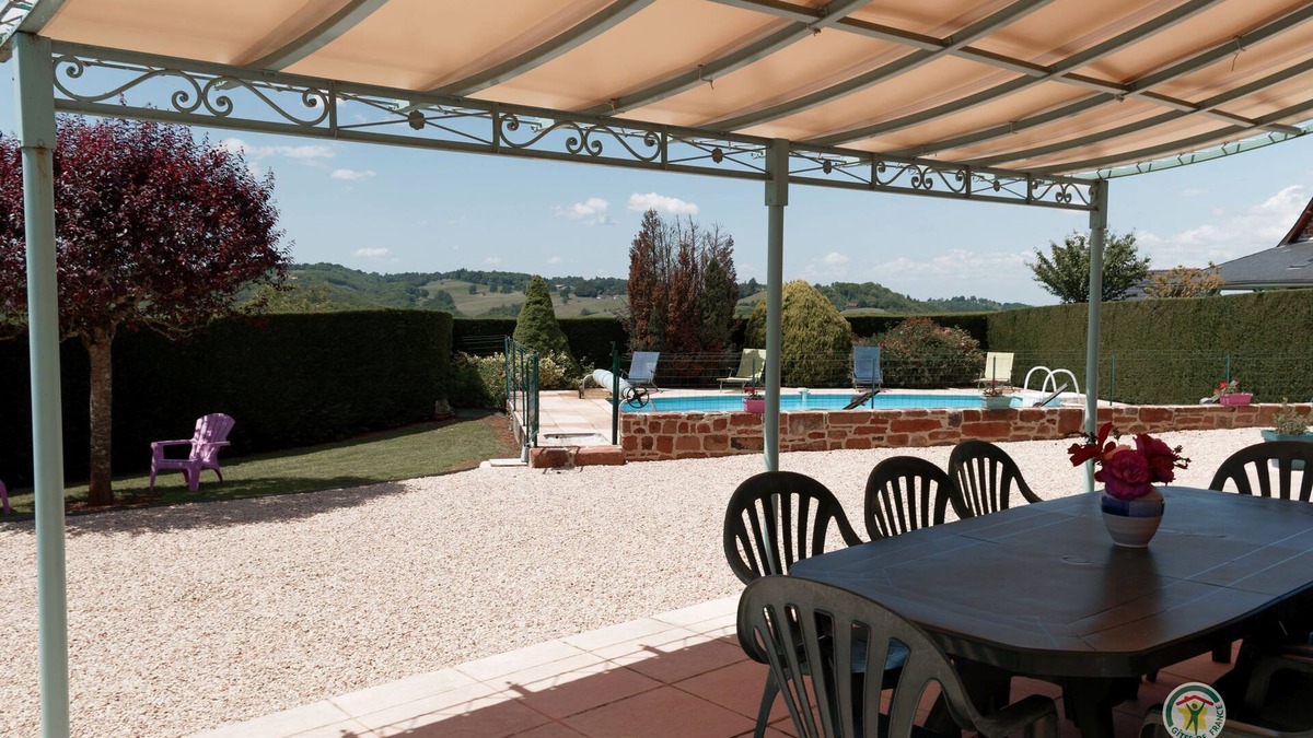 Lagleygeolle House | Les Collines Rouges, private heated swimming pool, close to many tourist attractions