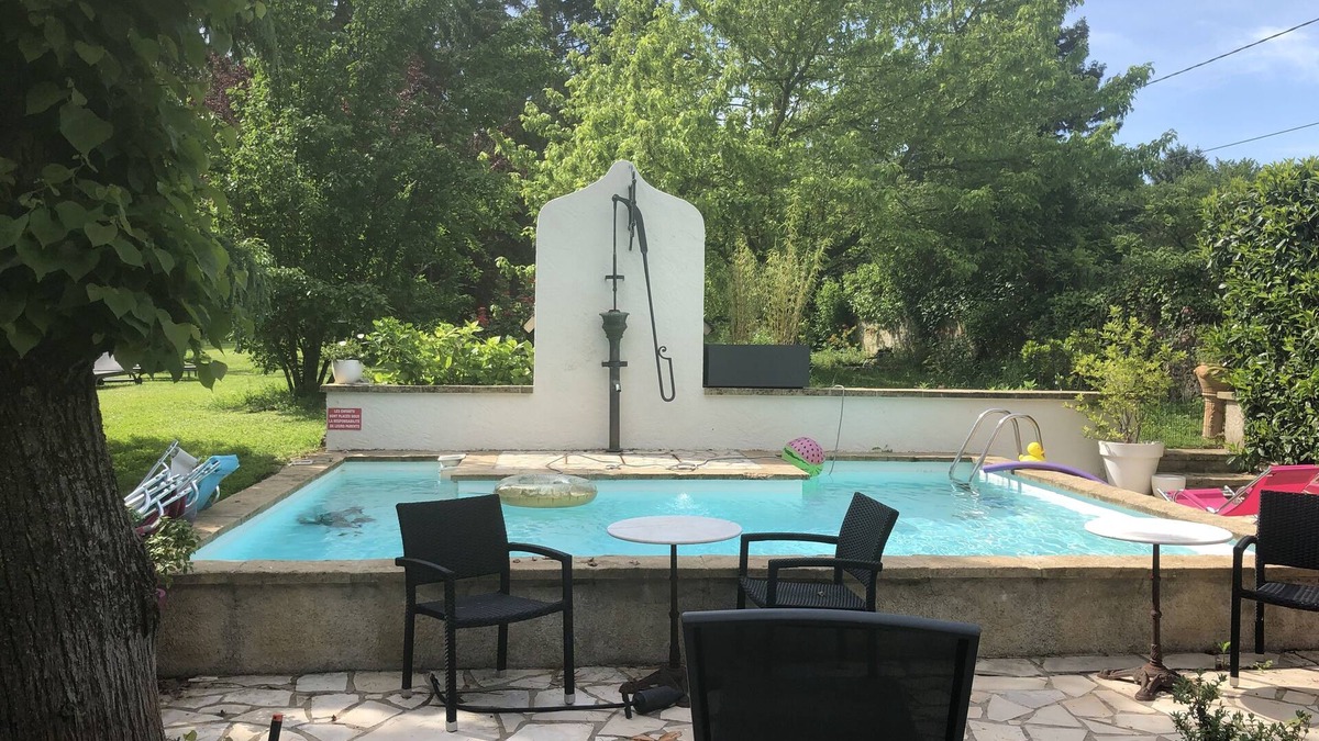 Amboise House | Les Colonnes de Chanteloup