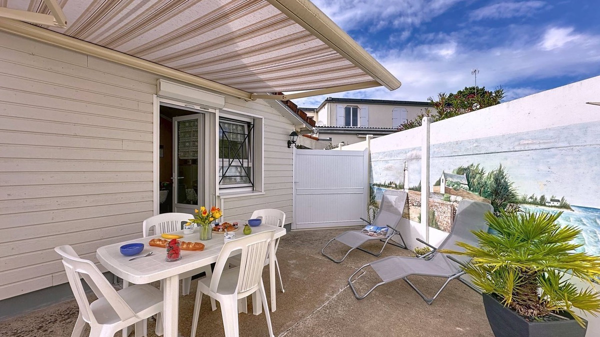 Tharon-Plage House | Les Coquillages by Interhome