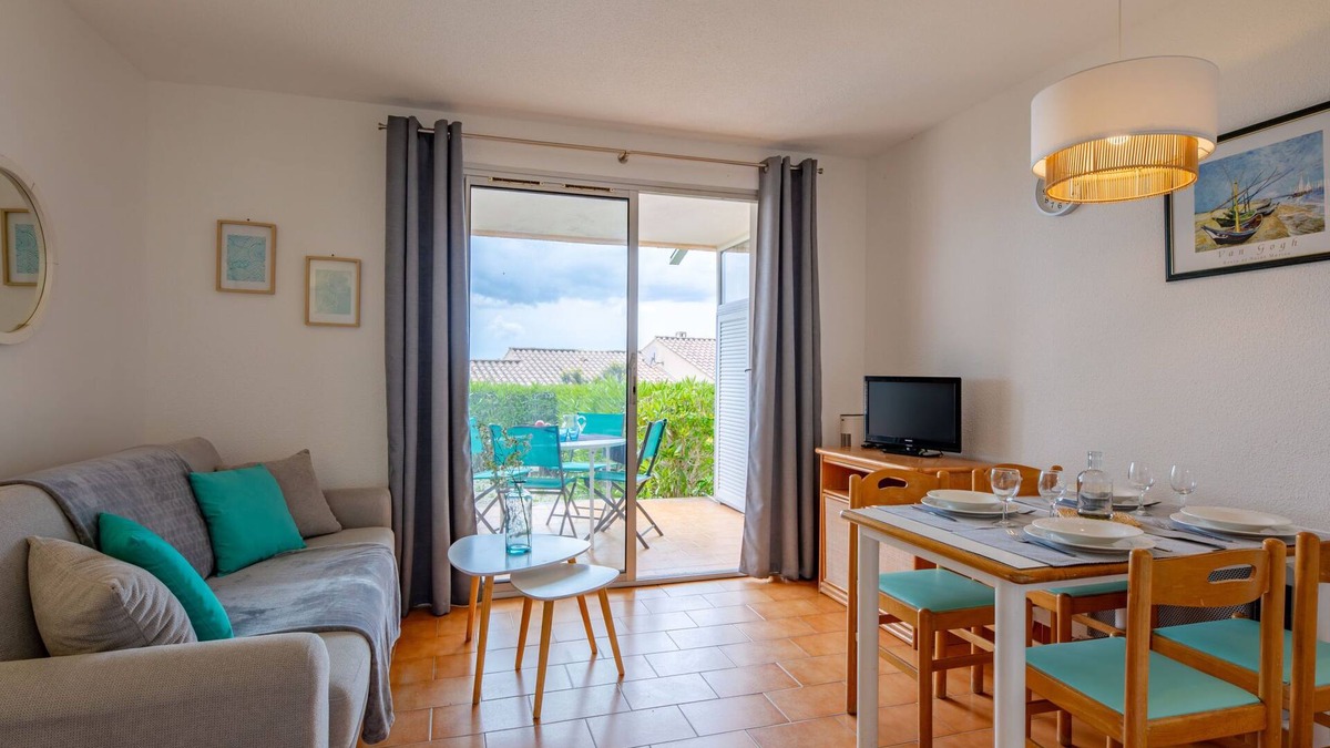 La Nartelle Apartment | Les Coteaux de la Nartelle by Interhome