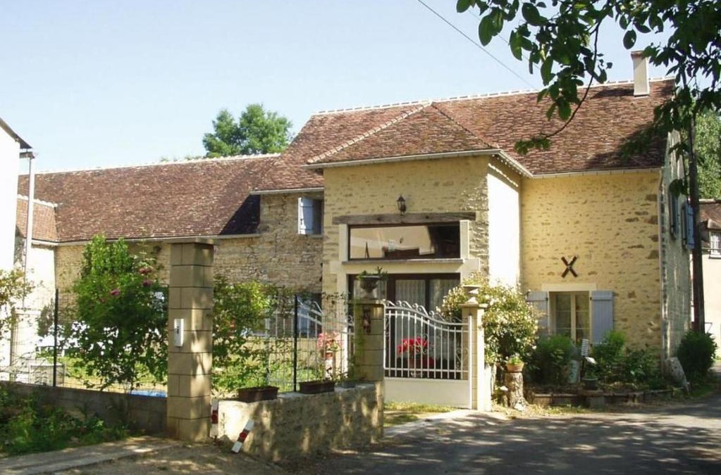 Augerville-la-Riviere House | Les Coucous