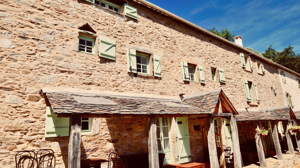 Riols Cottage | Les Coumayres - family friendly farmhouse, ideal large groups - heated pool, playground and terraces