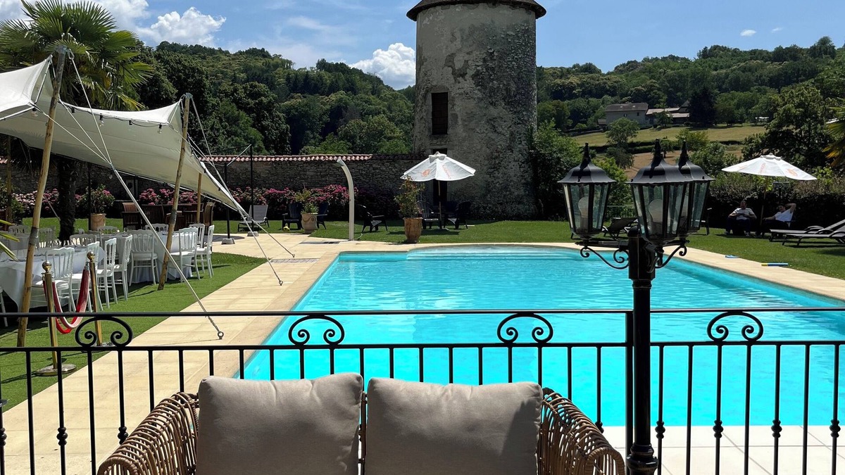 Vignieu Hotel | Les Dépendances de Chapeau Cornu