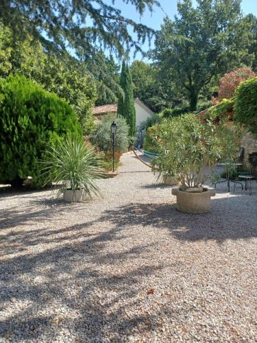Sablet Apartment | Les Deux Tilleuls