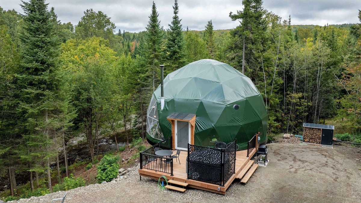 Montmagny Regional County Municipality Ski Chalet | Les Domes de la Riviere Alick SPA et Riviere