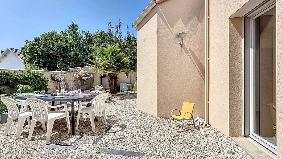 La Bernerie-en-Retz House | Les Embruns by Interhome