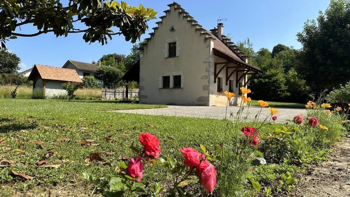 Conzieu House | Les Epées - Conzieu - Gîte