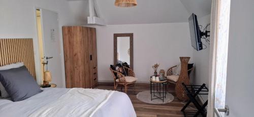 Le Val-Saint-Pere Bed & Breakfast | Les Escales de Marion