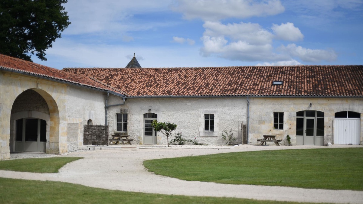 Reaux House | Les Etables - Sleeps 6 (3 Bedroom) - Stylish Cottage With Heated Pool