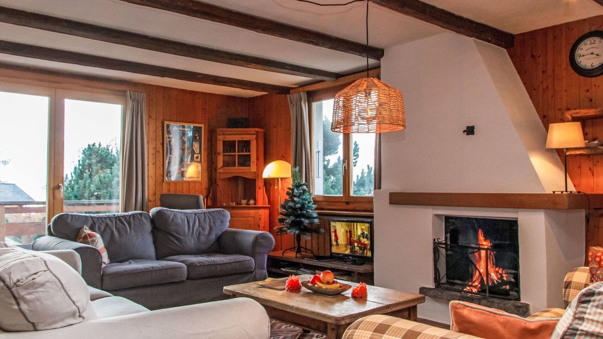 Saint-Pierre-de-Clages House | Les Etoiles by Interhome