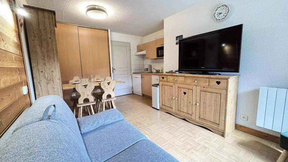 Flumet Apartment | Les Evettes Chalets - Apartment at the foot of the slopes of the diamond space