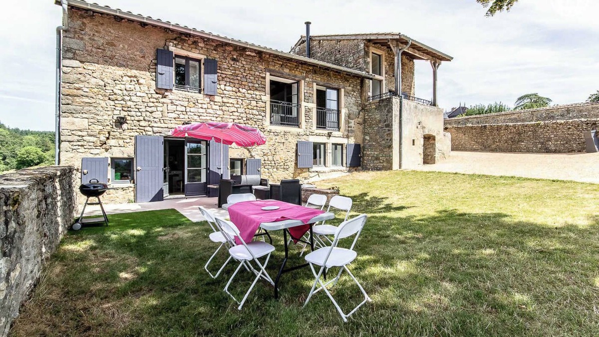 Berze-le-Chatel House | Les Fermes des Thinons