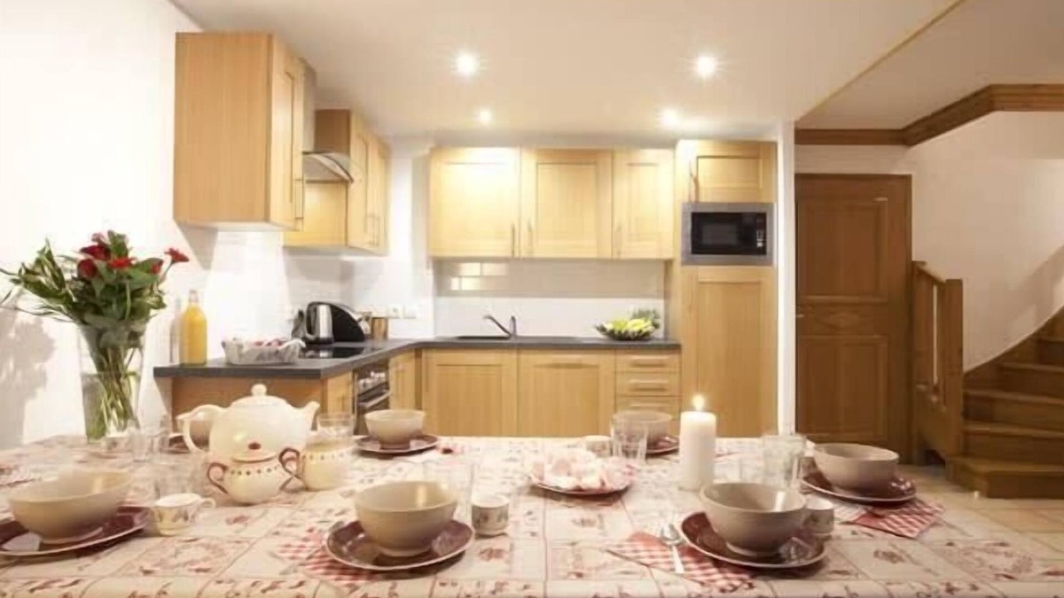 Montalbert Apartment | Les Granges 14 for 10 people.