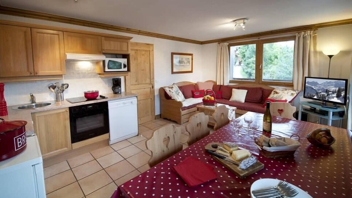 Montalbert Apartment | LES GRANGES 22, 6-9 PEOPLE