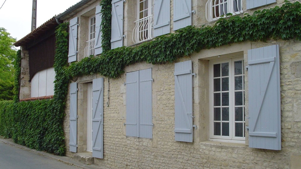 Aunis Sud Villa | Les Hôtes du Paradis, Gîte for up to 15 people.