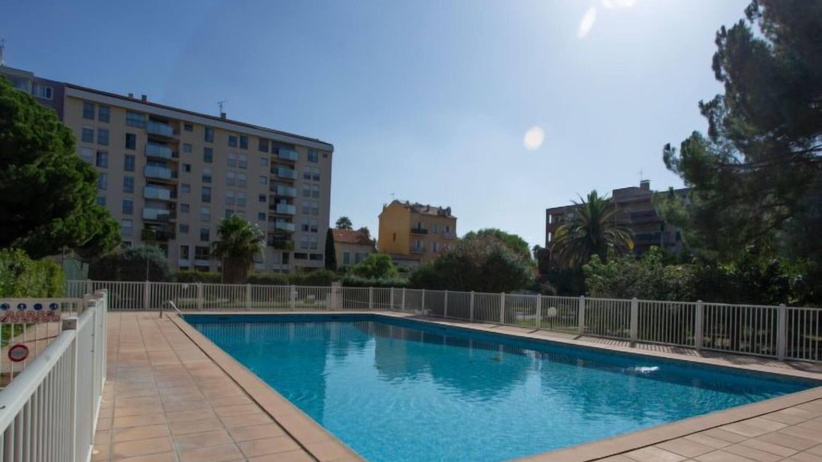Hyeres City Centre Apartment | Les Jardins du Luxembourg by Interhome