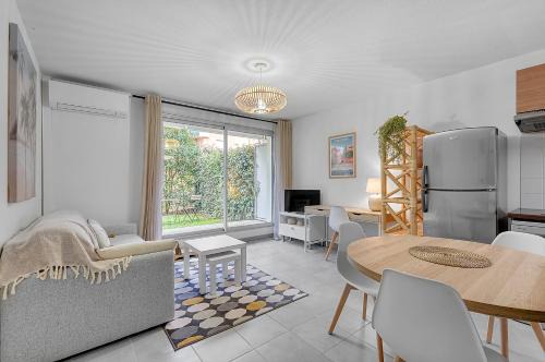 Pont des Demoiselles-Montaudran-La Terrasse Apartment | LES LAURIERS LAFAURIE