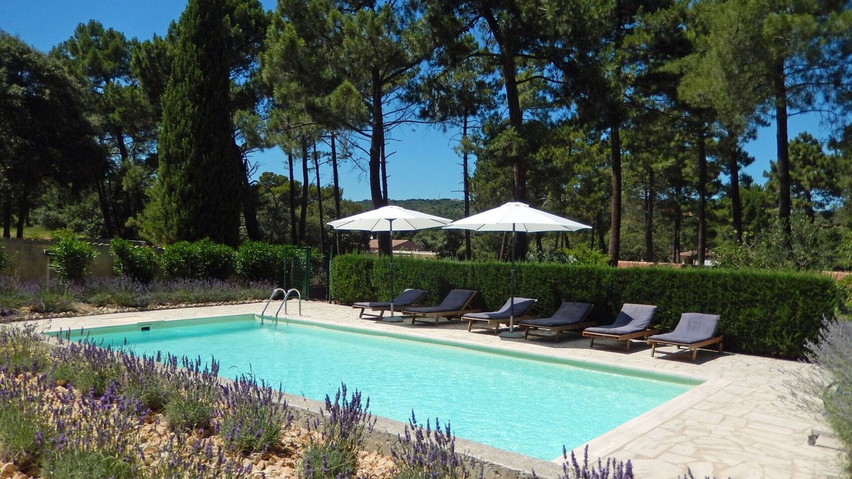 Mornas Villa | Les Lauriers - The perfect area in Mornas for cyclists, hikers & wine lovers.