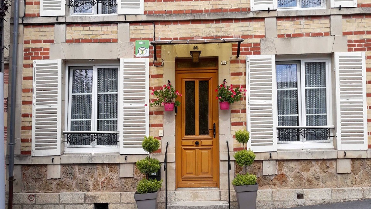La Neuville-au-Pont House | Les Macas - La Neuville-au-pont