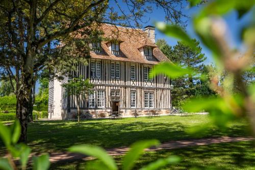 Canapville Hotel | Les Manoirs des Portes de Deauville - Small Luxury Hotel Of The World