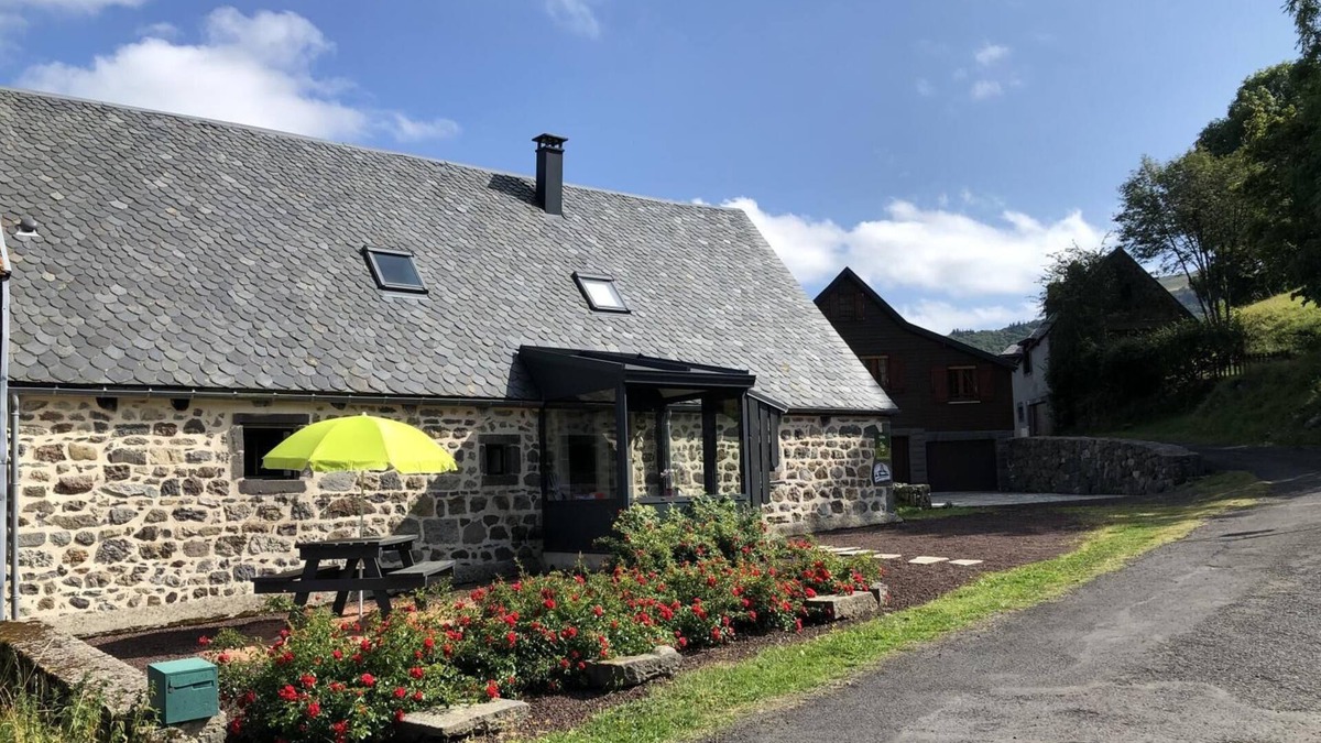 Chambon-sur-Lac House | LES Marmottes - Chambon-sur-lac