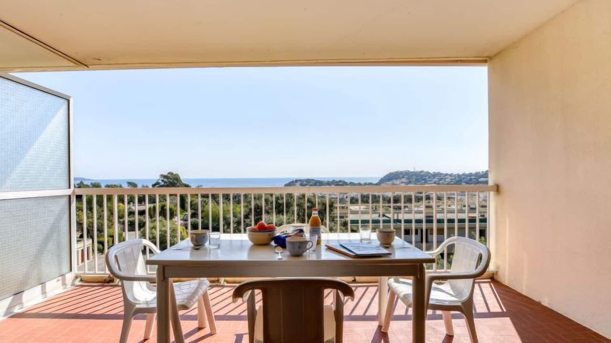 Cavalaire-sur-Mer Apartment | Les Mimosas by Interhome
