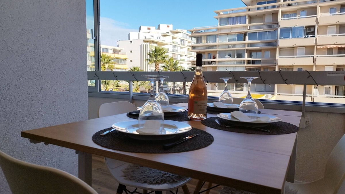 La Cote Radieuse Apartment | *Les Palmiers* 4 Pers* -Parking* 50m from the beach*Elevator*