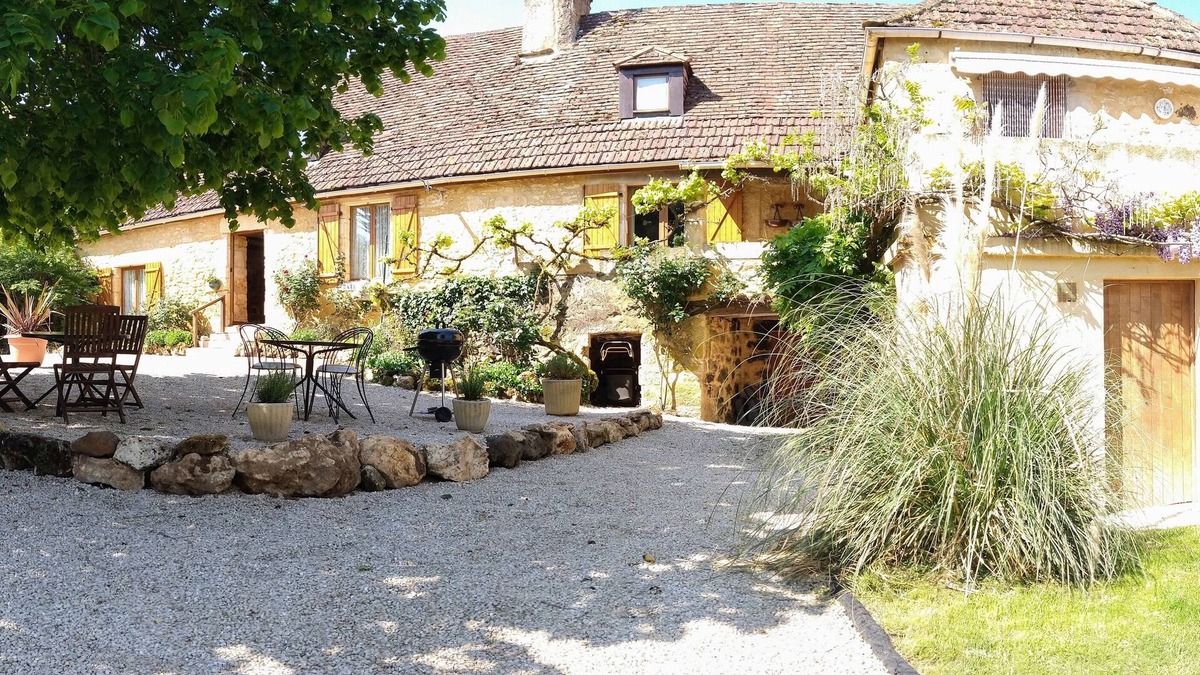 Domme Cottage | Les Papillons 4/6, Pool, Balcony, Garden & Courtyard, Top Location & Activities