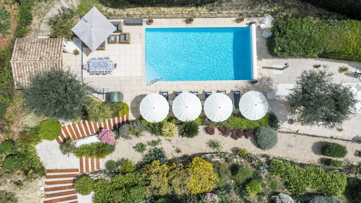 Le Bar-sur-Loup Villa | Les Papillons : Beautiful Provencal Villa With Unimpeded Views on Gourdon Valley