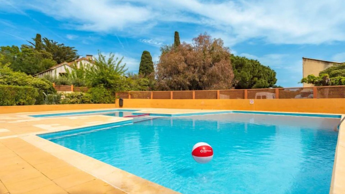 Le Lavandou Apartment | Les Pescadieres by Interhome