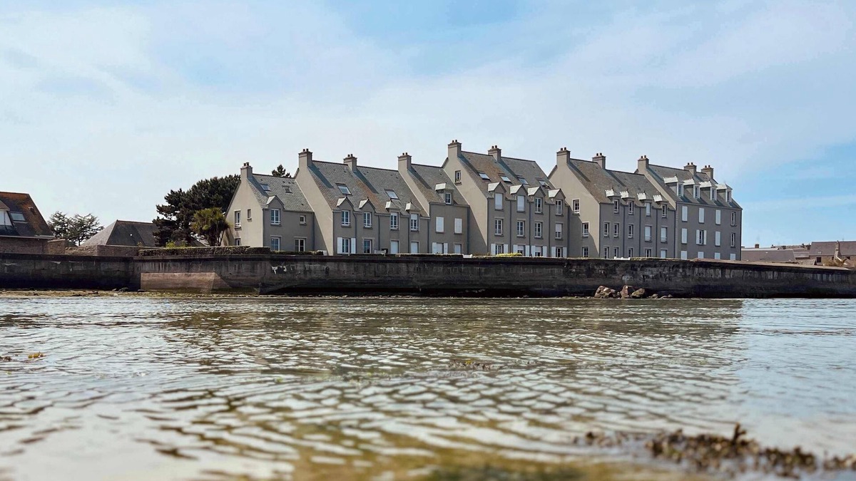 Barfleur House | Les pieds dans l eau Home - Waterfront Stay