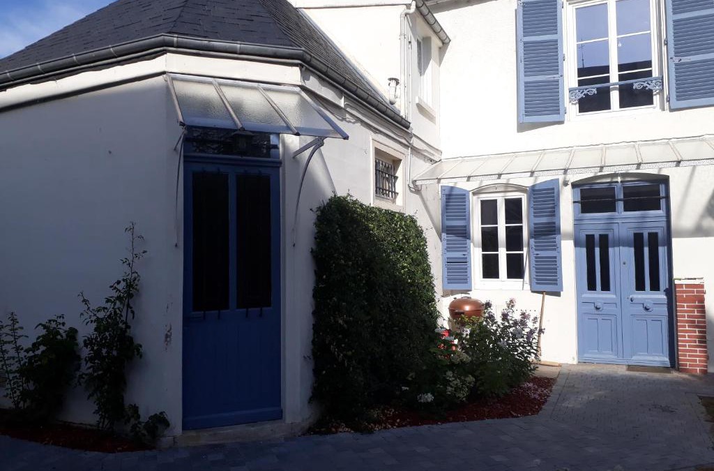 Bar-sur-Aube House | Les Pierres Bleues