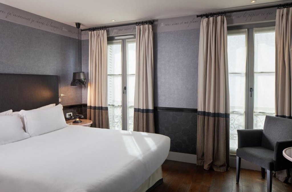 Quartier de Rochechouart Hotel | Les Plumes Hotel