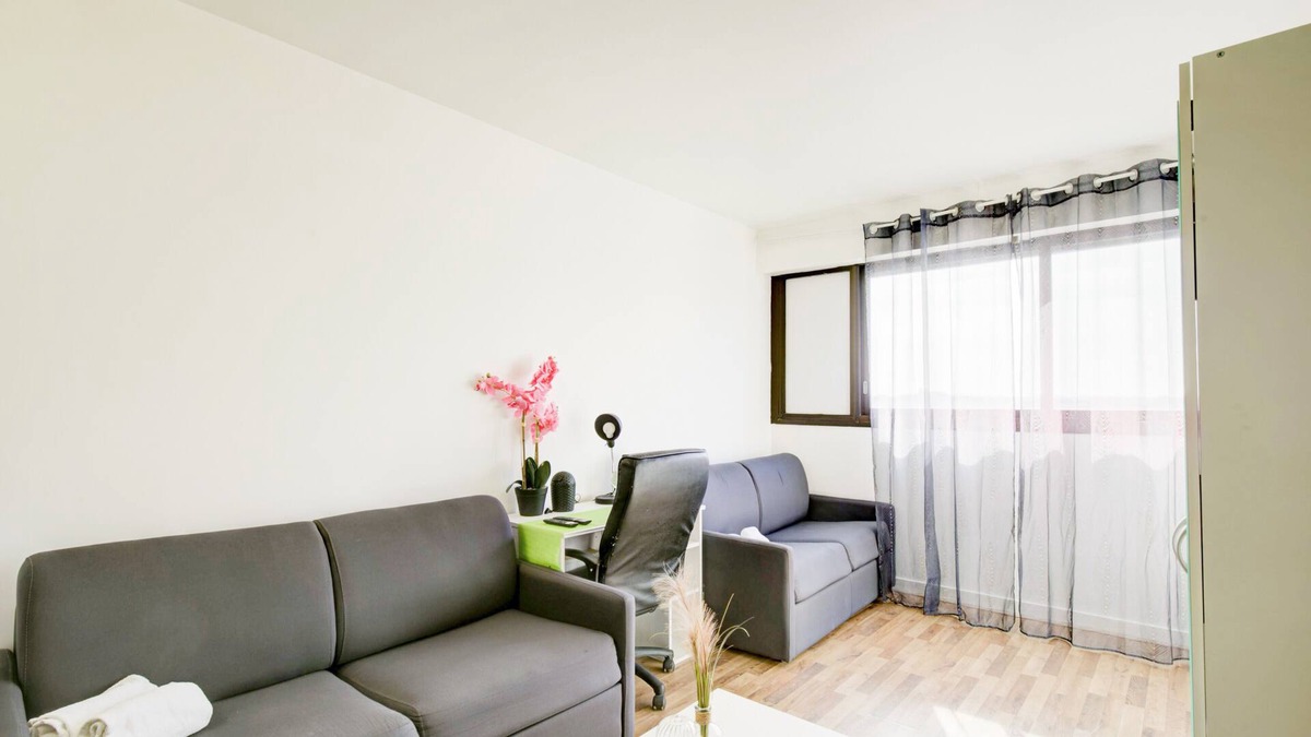 Front de Lac Apartment | Les Portes de Créteil Soleil
