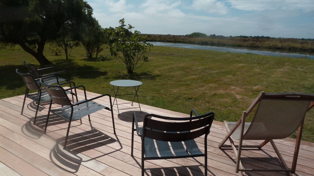 Les Portes-en-Re House | Les PORTES: Magnificent view, very quiet house, 150m from the beach, 5' from the Village