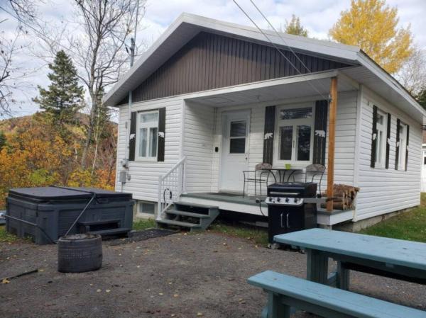Saint-Tite-des-Caps Ski Chalet | Les Refuges des Monts