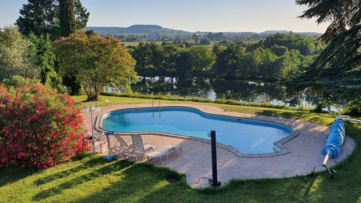 Villeneuve-sur-Lot House | Les Rives du Lot - Piscine au bord du fleuve