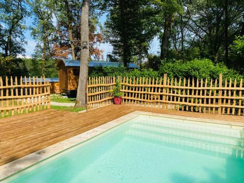 Rouffignac-Saint-Cernin-de-Reilhac House | Les Roulottes de l Herm Piscine Jacuzzi Perigord