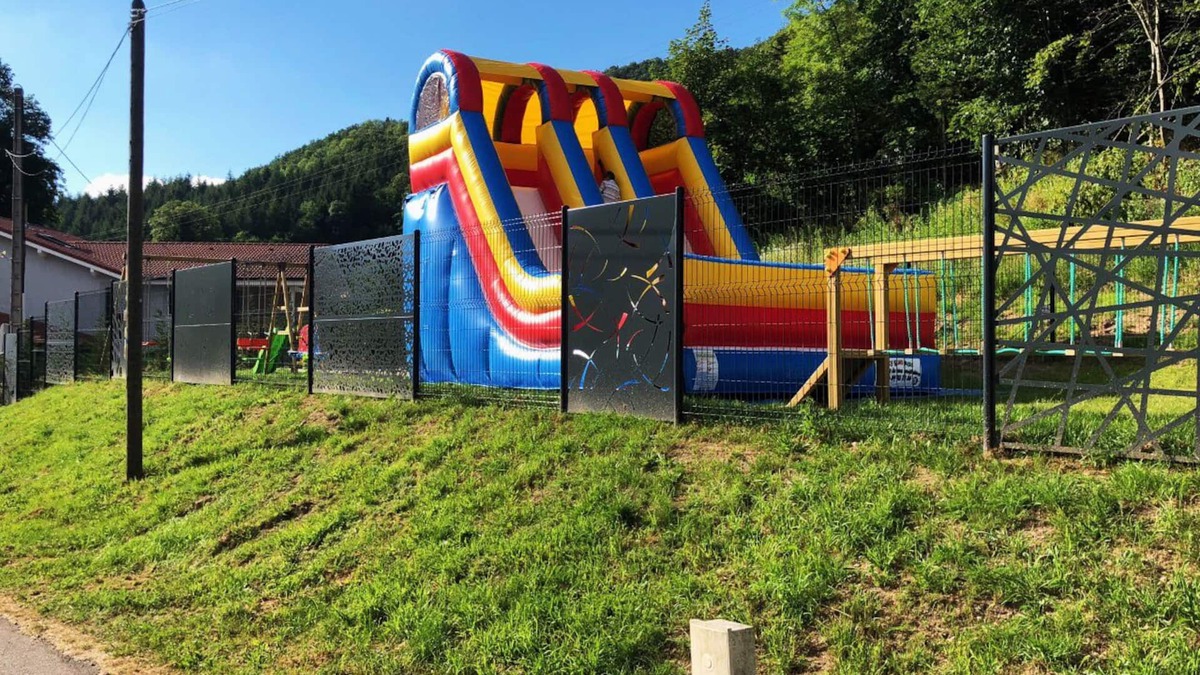 Rupt-sur-Moselle House | Les Rupéennes des Ballons, Maison Cerf, SPA/Pétanque, Parc de Jeux Privé !