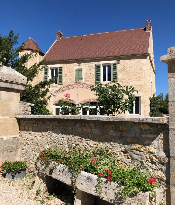 Merry-sur-Yonne House | Les Sauges