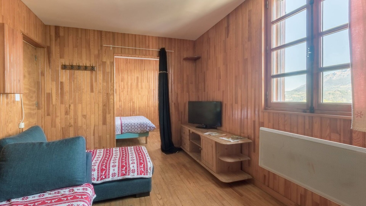 Saint-Leger-les-Melezes Apartment | Les Serinthes - Pour 4, station accessible à pied