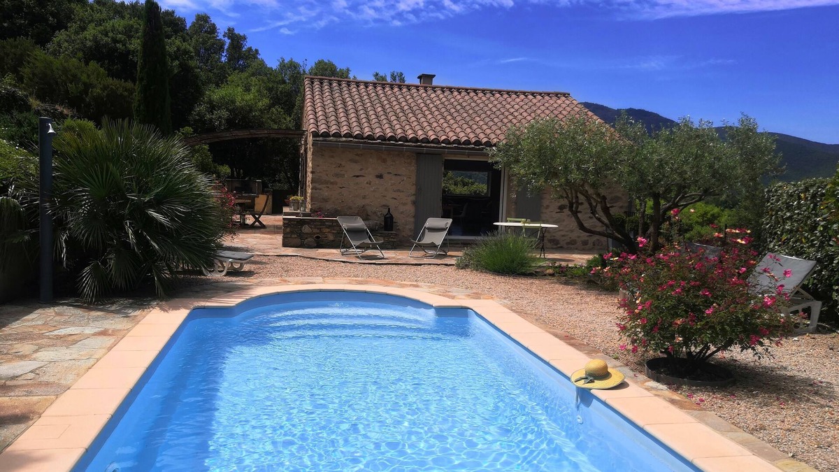 Mons House | Les Serres de Rousselou (Beautiful view & heated pool)