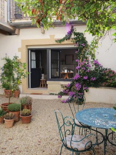 Aigues-Vives Apartment | Les Songes d'Augustine